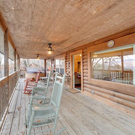 Cozy Deer Glen Cabin With Private Hot Tub And Porch! Bryson City Exterior foto
