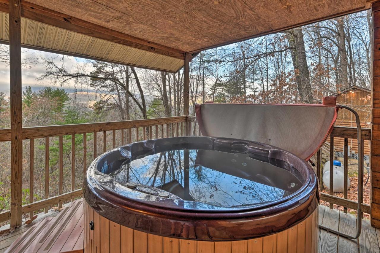 Cozy Deer Glen Cabin With Private Hot Tub And Porch! Bryson City Exterior foto