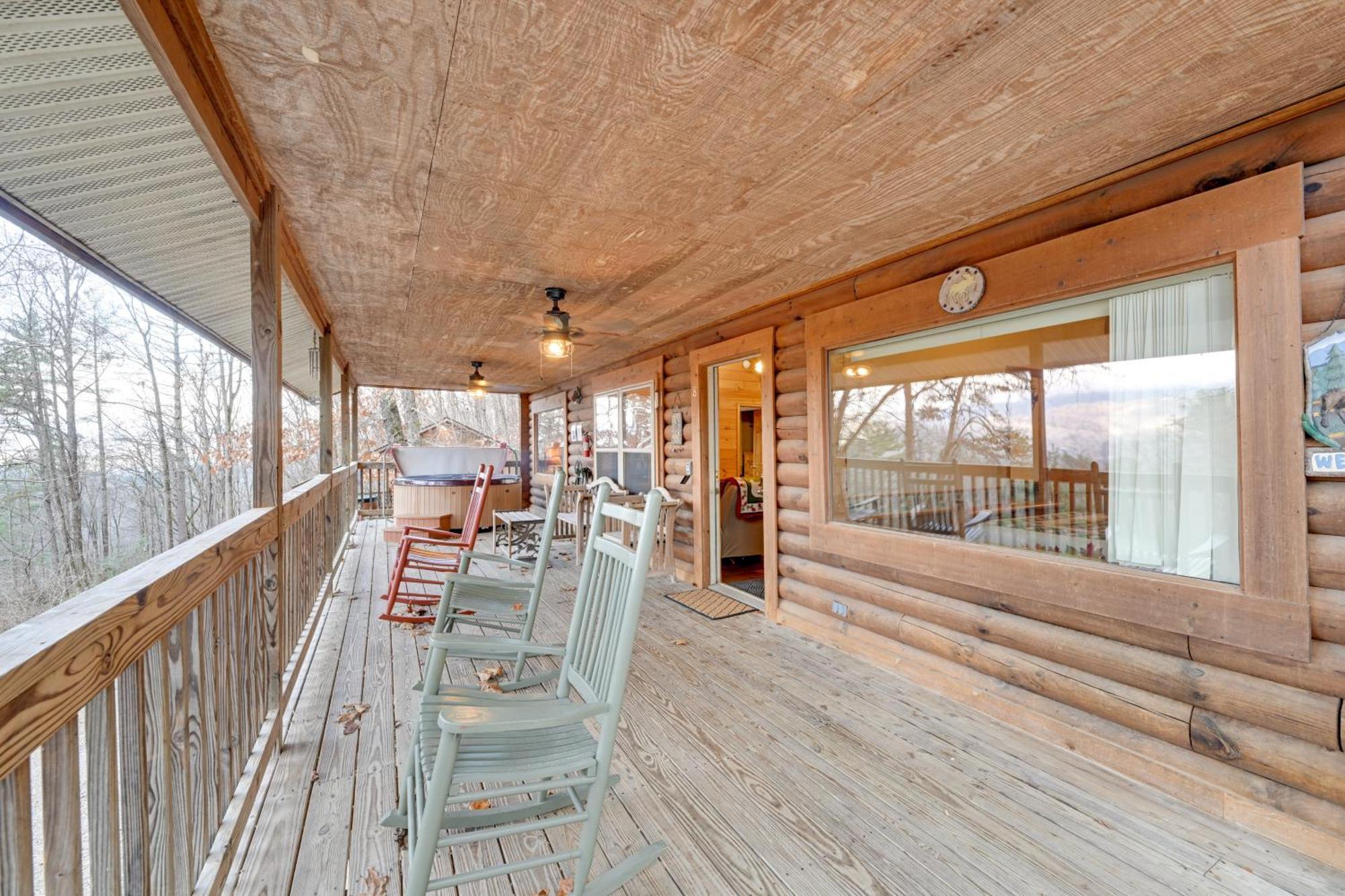 Cozy Deer Glen Cabin With Private Hot Tub And Porch! Bryson City Exterior foto