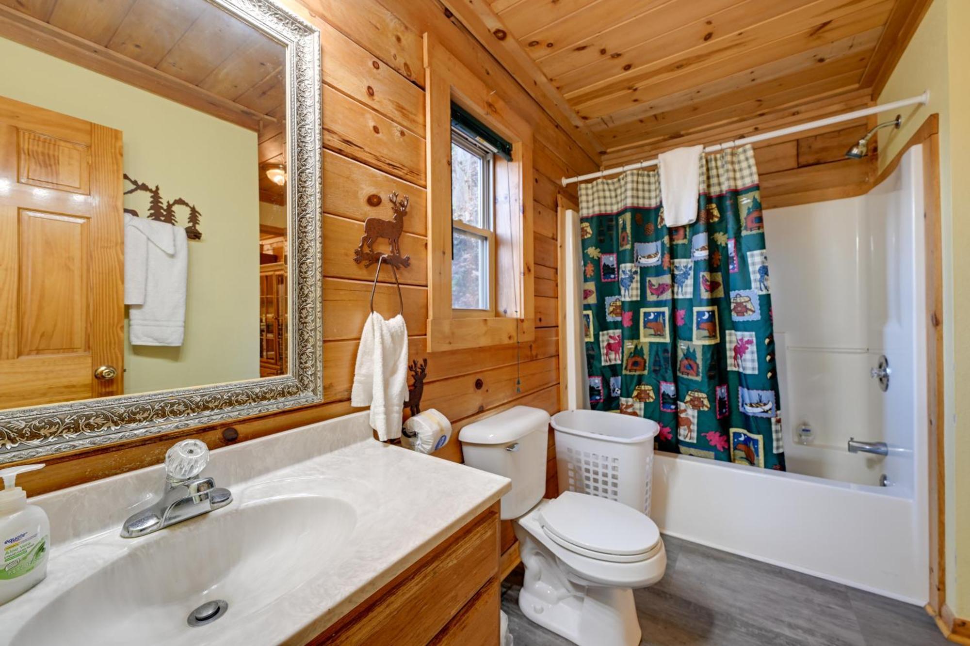 Cozy Deer Glen Cabin With Private Hot Tub And Porch! Bryson City Exterior foto