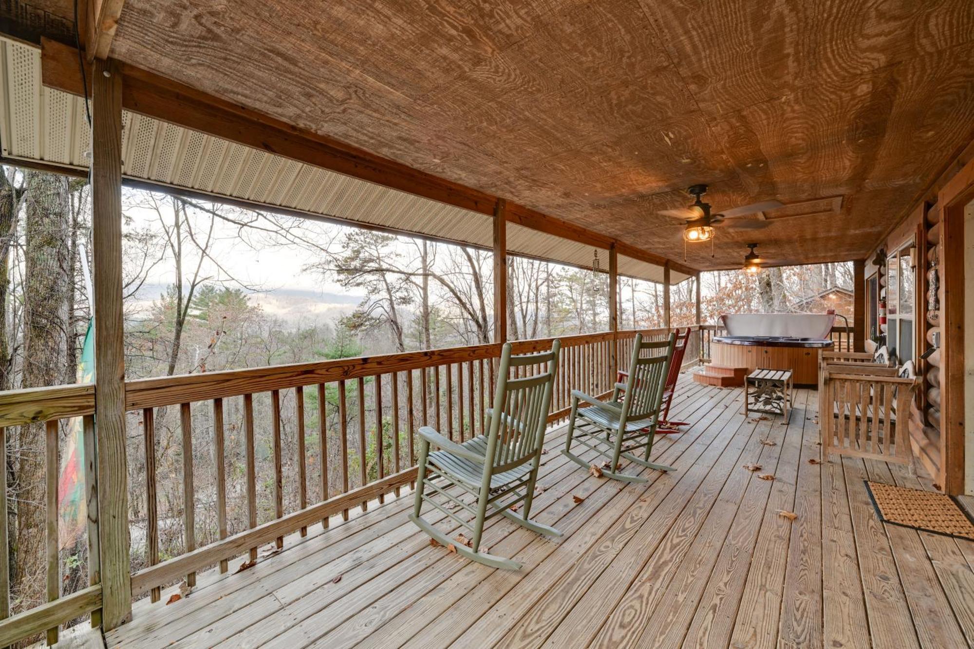Cozy Deer Glen Cabin With Private Hot Tub And Porch! Bryson City Exterior foto