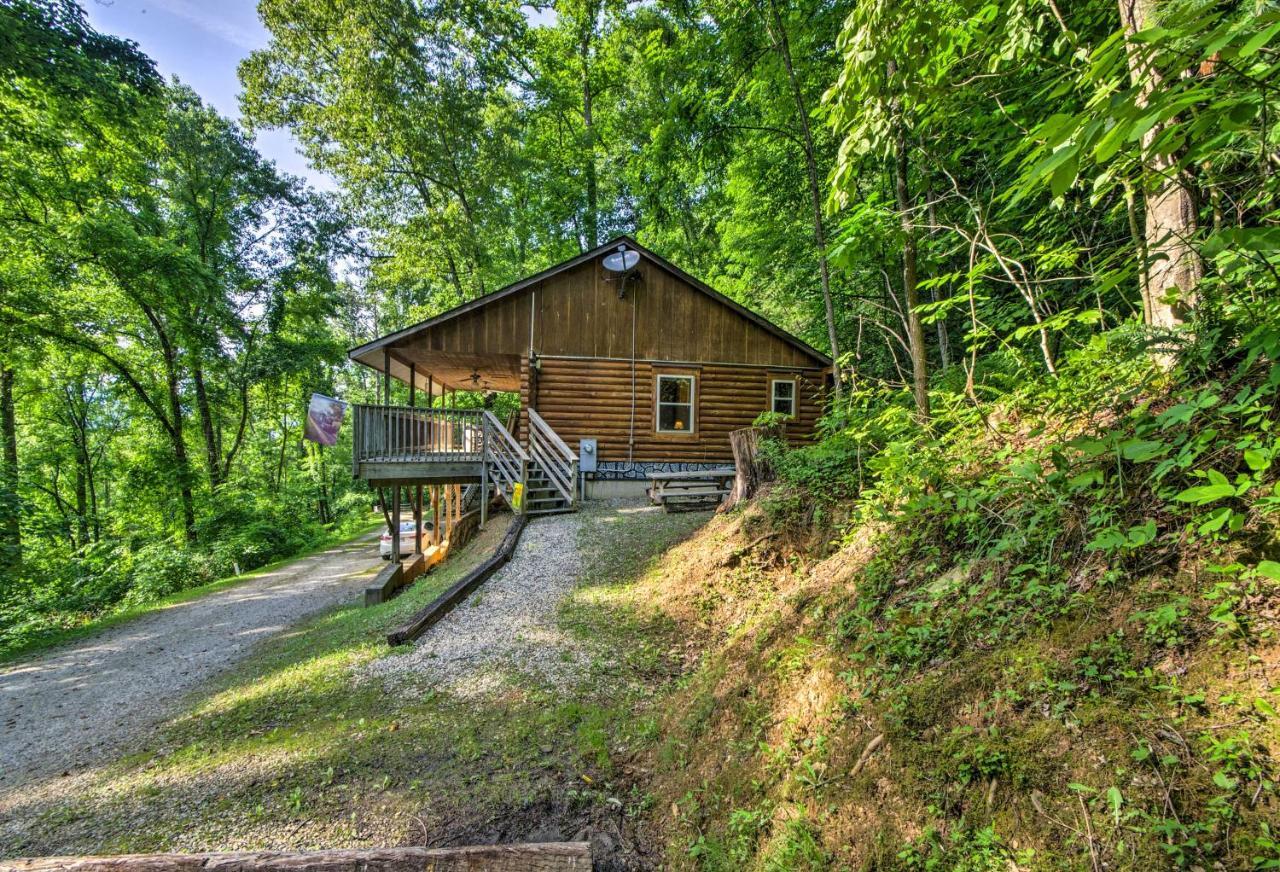 Cozy Deer Glen Cabin With Private Hot Tub And Porch! Bryson City Exterior foto